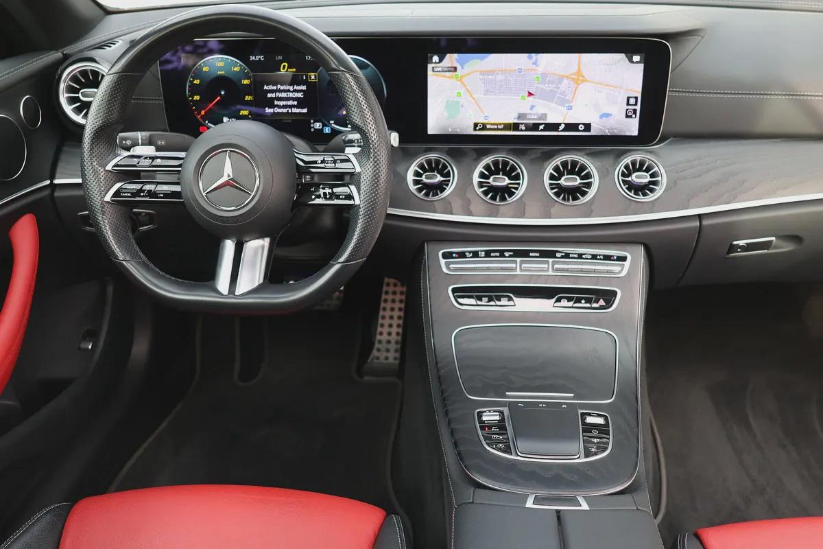 E200 COUPE - GCC SPECS - UNDER WARRANTY - FULL SERVICE HISTORY - ACCIDENT FREE --12-12