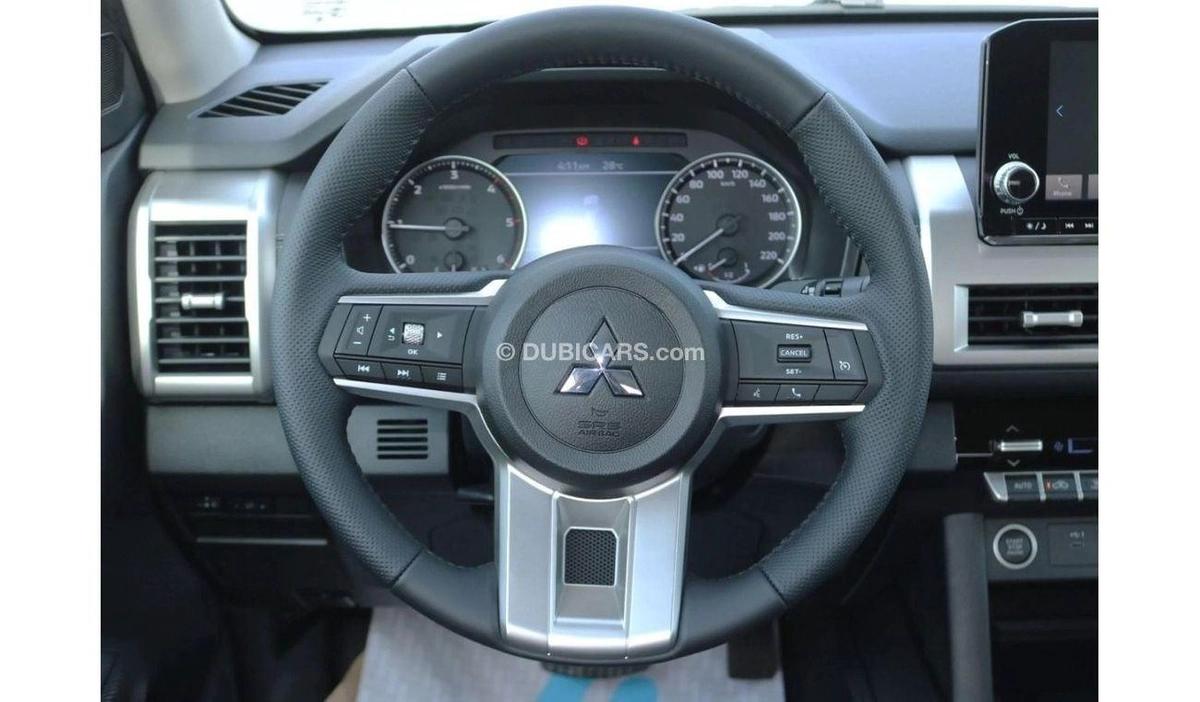 Mitsubishi L200 Mitsubishi L200 sportero 2.4L MY24 for export only-7-7