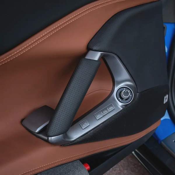 2022 FERRARI 812 GTS DONE ONLY 2300KM