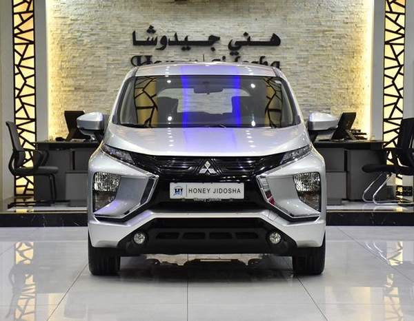 Mitsubishi Xpander ( 2022 Model ) in Silver Color GCC Specs
