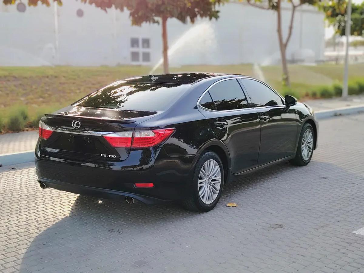 Lexus Es 2013 Immaculate Condition US Specs Perfect Inside out Low KM Perfect Family Sedan-19-19