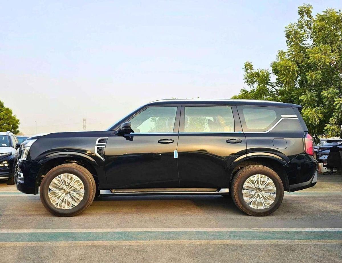 Nissan Patrol SE PLATINUM / 3.8L V6 / PWR SEATS WITH 360* CAMERA / HEADUP DISPLAY / FULL OPTION (CODE # SE PLATINU-3-3