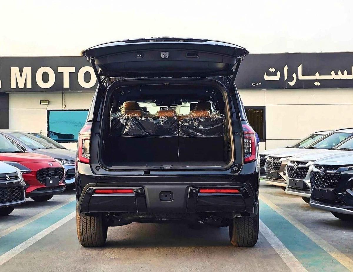 Nissan Patrol SE PLATINUM / 3.8L V6 / PWR SEATS WITH 360* CAMERA / HEADUP DISPLAY / FULL OPTION (CODE # SE PLATINU-5-5