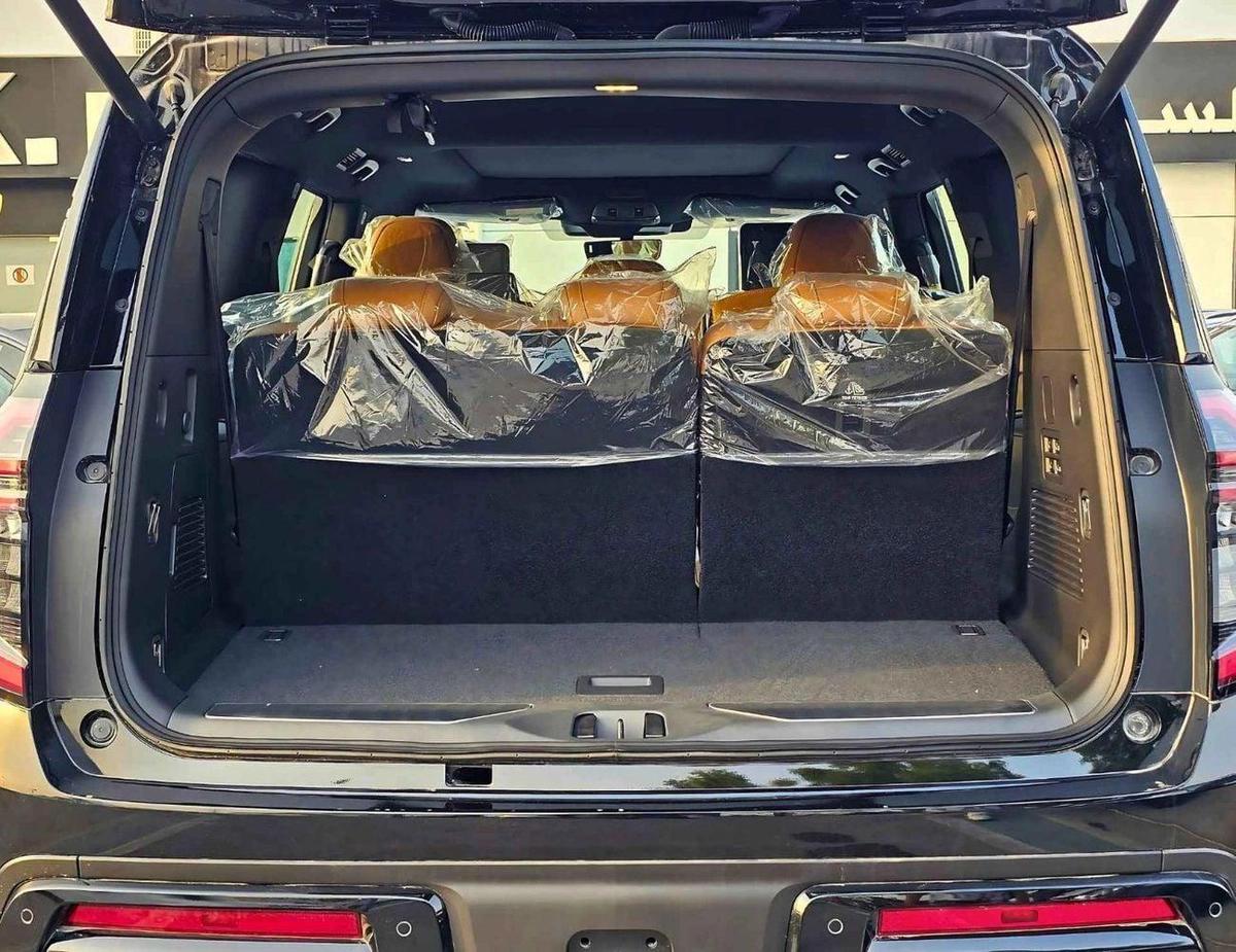 Nissan Patrol SE PLATINUM / 3.8L V6 / PWR SEATS WITH 360* CAMERA / HEADUP DISPLAY / FULL OPTION (CODE # SE PLATINU-6-6