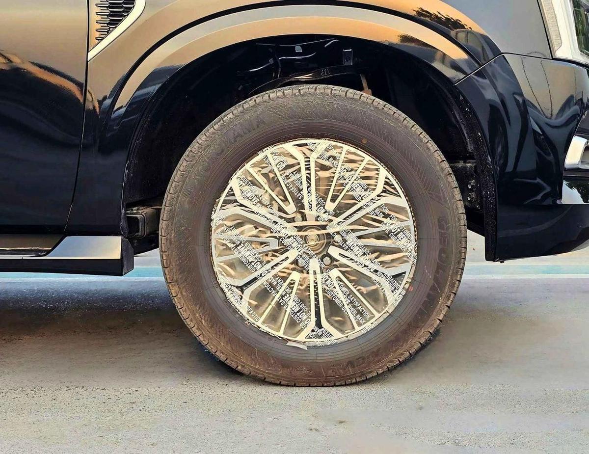 Nissan Patrol SE PLATINUM / 3.8L V6 / PWR SEATS WITH 360* CAMERA / HEADUP DISPLAY / FULL OPTION (CODE # SE PLATINU-7-7