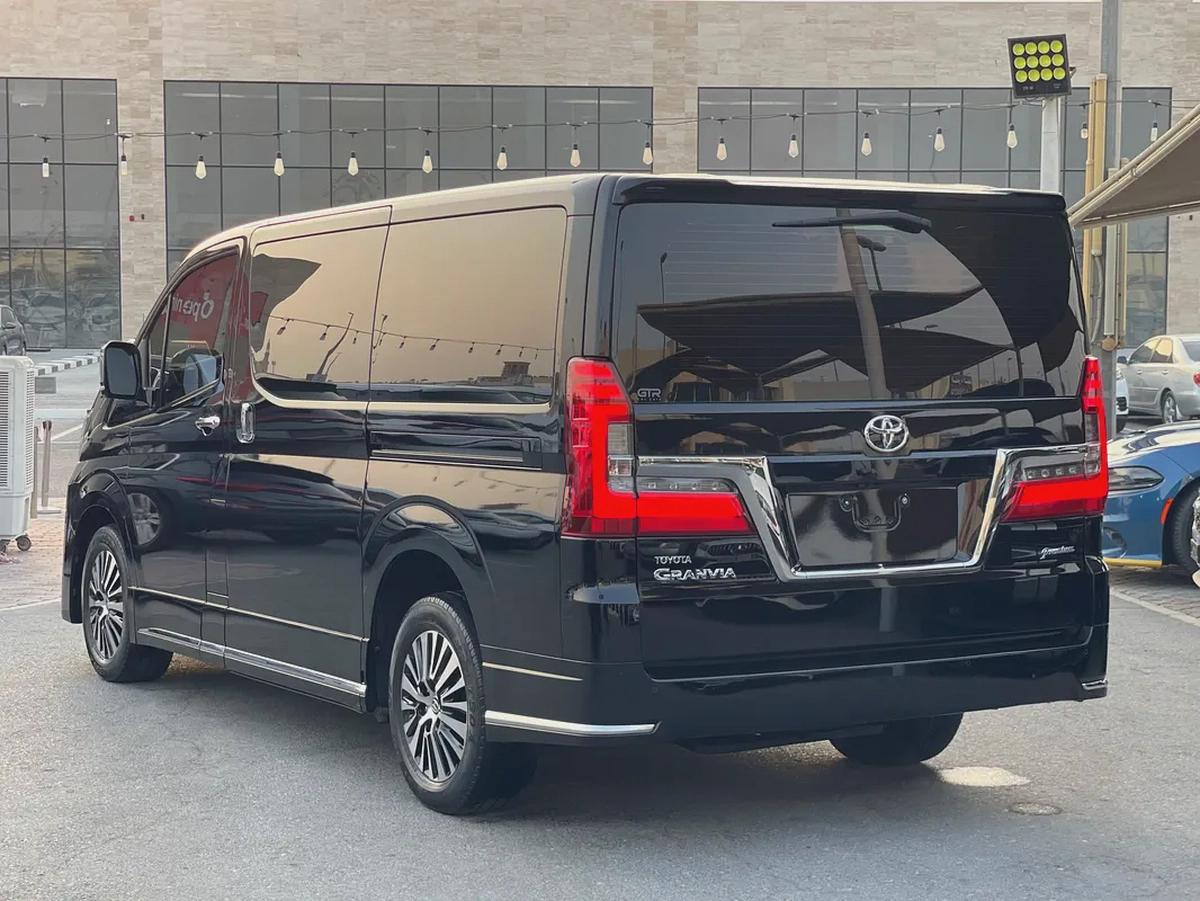 2021 Toyota Granvia Premium GCC Specs - Excellent Condition-2-2