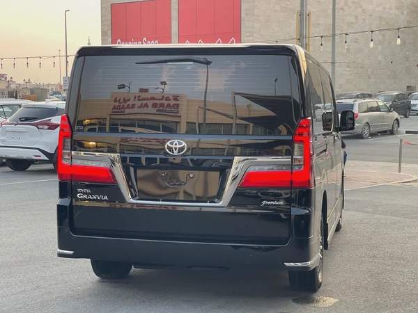 2021 Toyota Granvia Premium GCC Specs - Excellent Condition