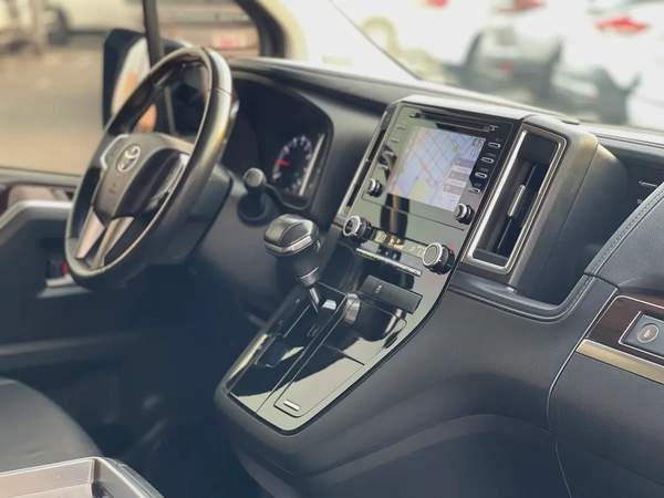 2021 Toyota Granvia Premium GCC Specs - Excellent Condition