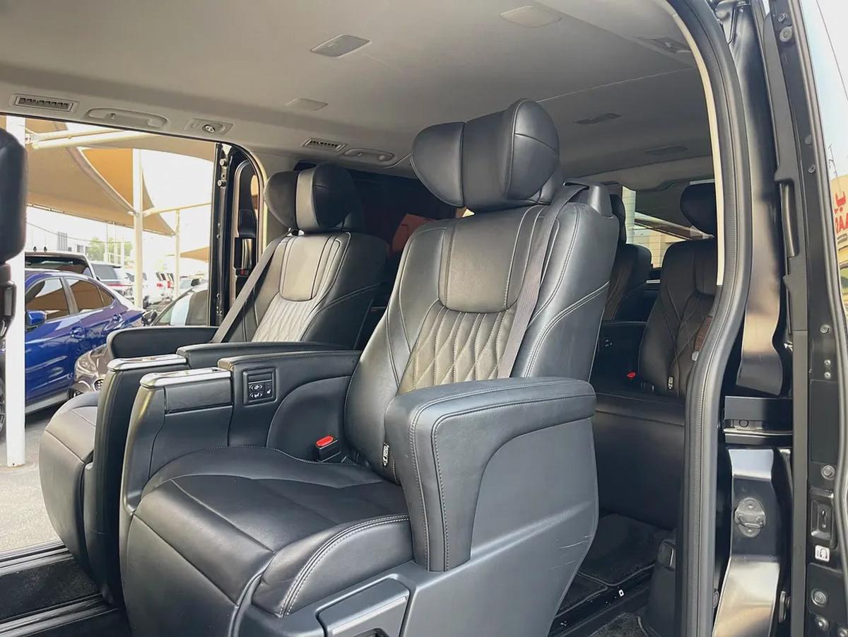 2021 Toyota Granvia Premium GCC Specs - Excellent Condition-11-11