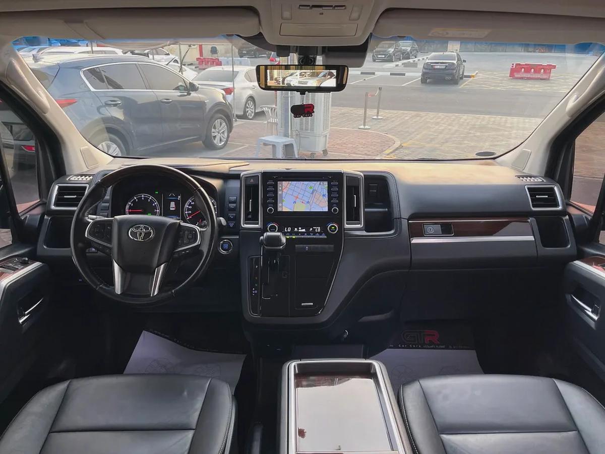 2021 Toyota Granvia Premium GCC Specs - Excellent Condition-15-15