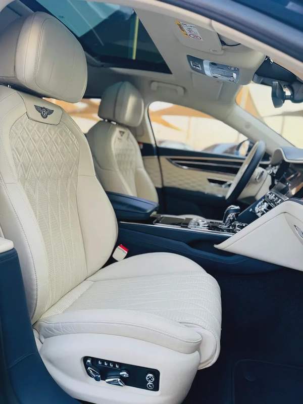 Bentley Flying spur V8 2021 fully loaded