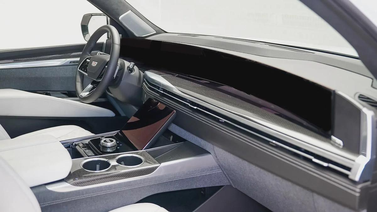 Special Offer | AED 9,796 PM | Low KM, GCC | Escalade V-6-6