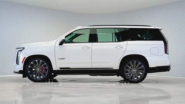 Special Offer | AED 9,796 PM | Low KM, GCC | Escalade V