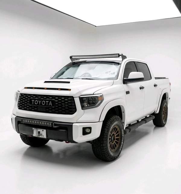 White Toyota Tundra 4x4 Pickup Truck
