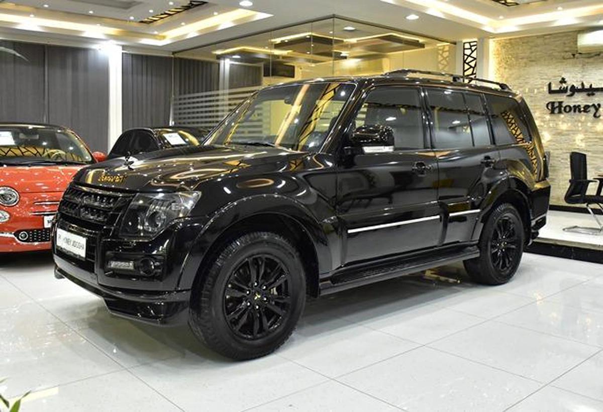 Mitsubishi Pajero Signature Edition 3.8L ( 2020 Model ) in Black Color GCC Specs-1-1