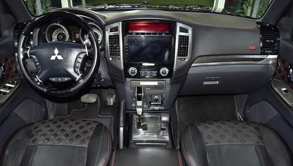 Mitsubishi Pajero Signature Edition 3.8L ( 2020 Model ) in Black Color GCC Specs
