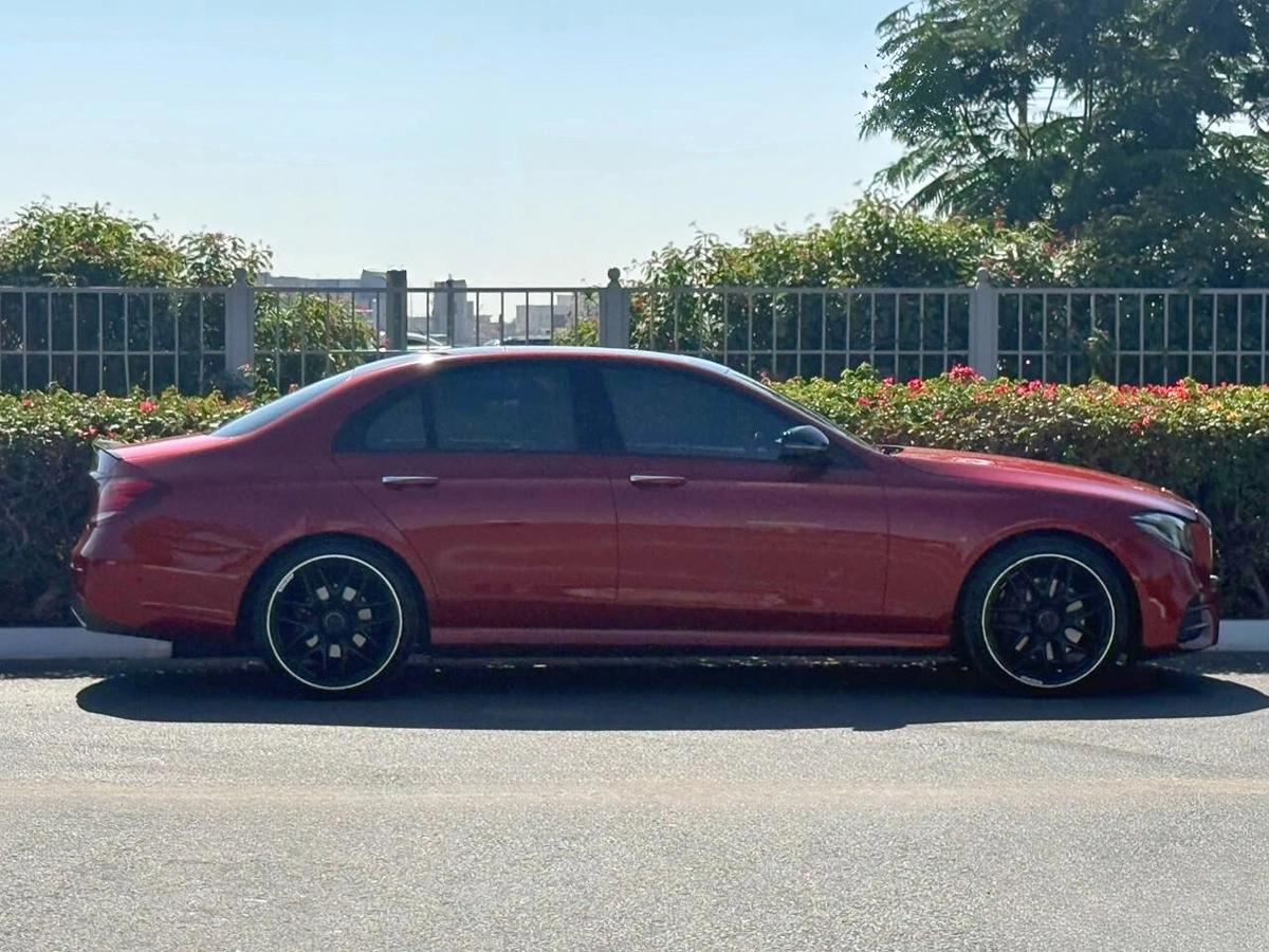 MERCEDES BENZ E200 | GCC SPECS | YEAR: 2017 | KMS: 178,500 | FULL OPTION-4-4