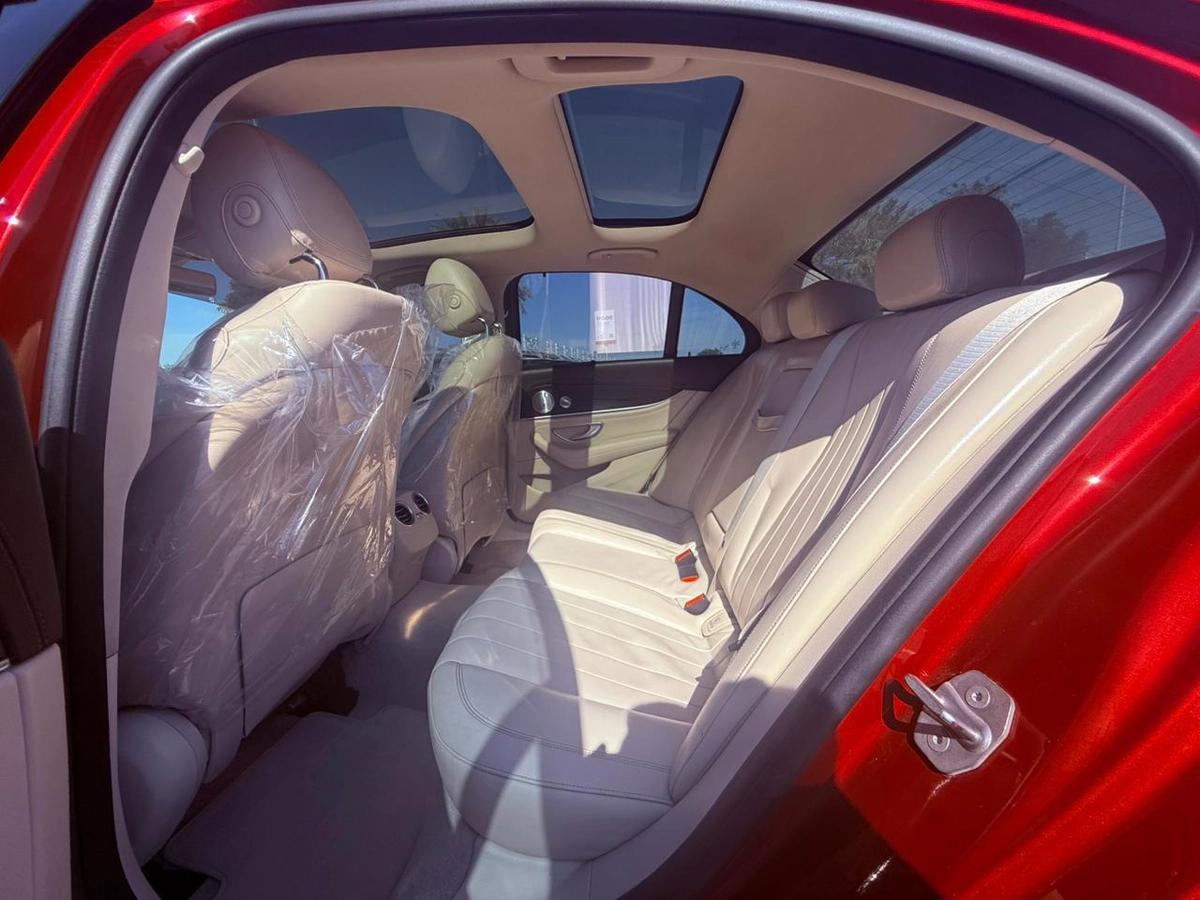 MERCEDES BENZ E200 | GCC SPECS | YEAR: 2017 | KMS: 178,500 | FULL OPTION-1-1