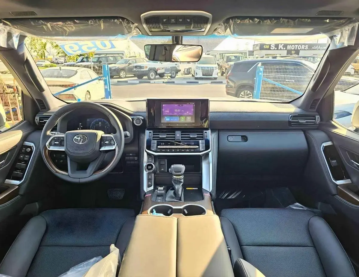 Toyota Land Cruiser GXR TWIN TURBO /3.5L V6 PETROL/REAR ENTERTAINMENT SCREEN /SUNROOF-3-3