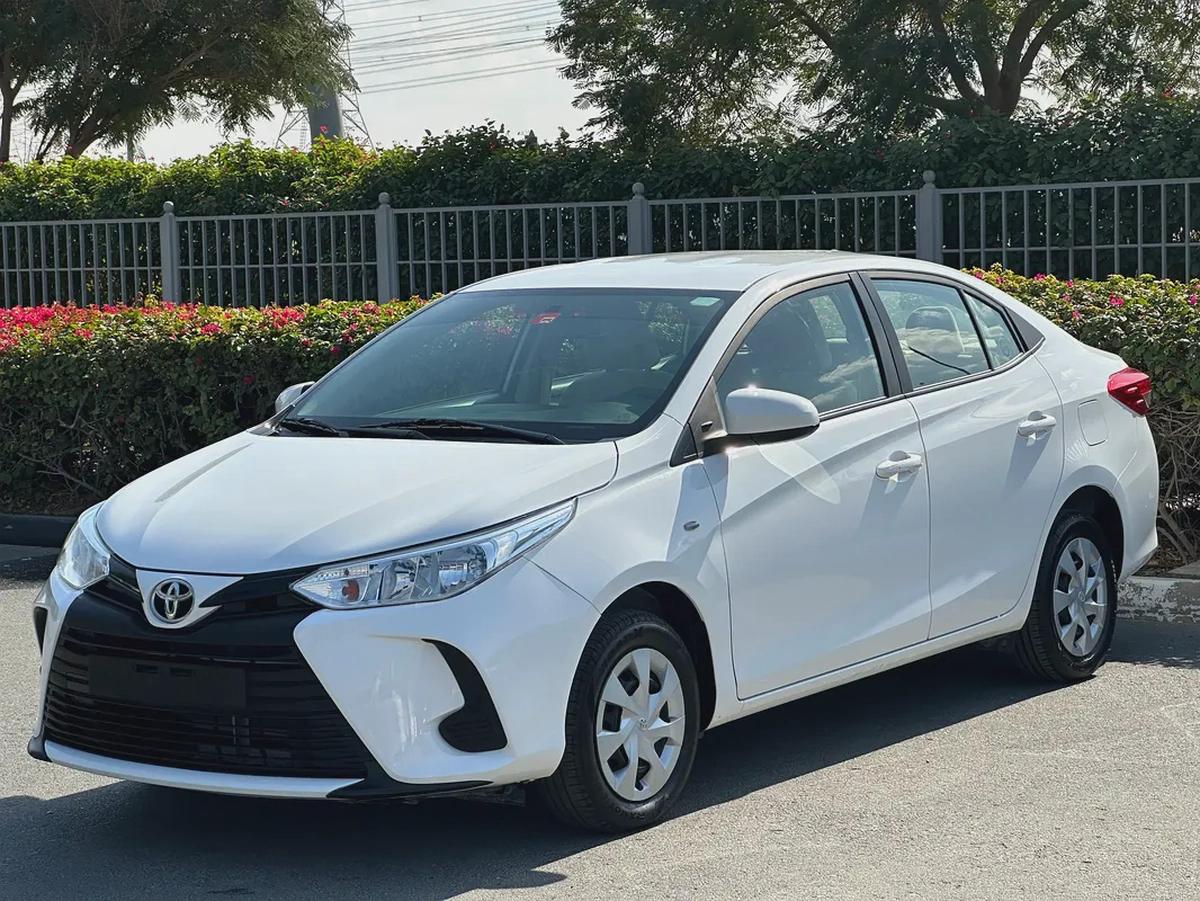 560/- AED EMI TOYOTA YARIS 1.5L SE FWD || WELL MAINTAINED-0-0