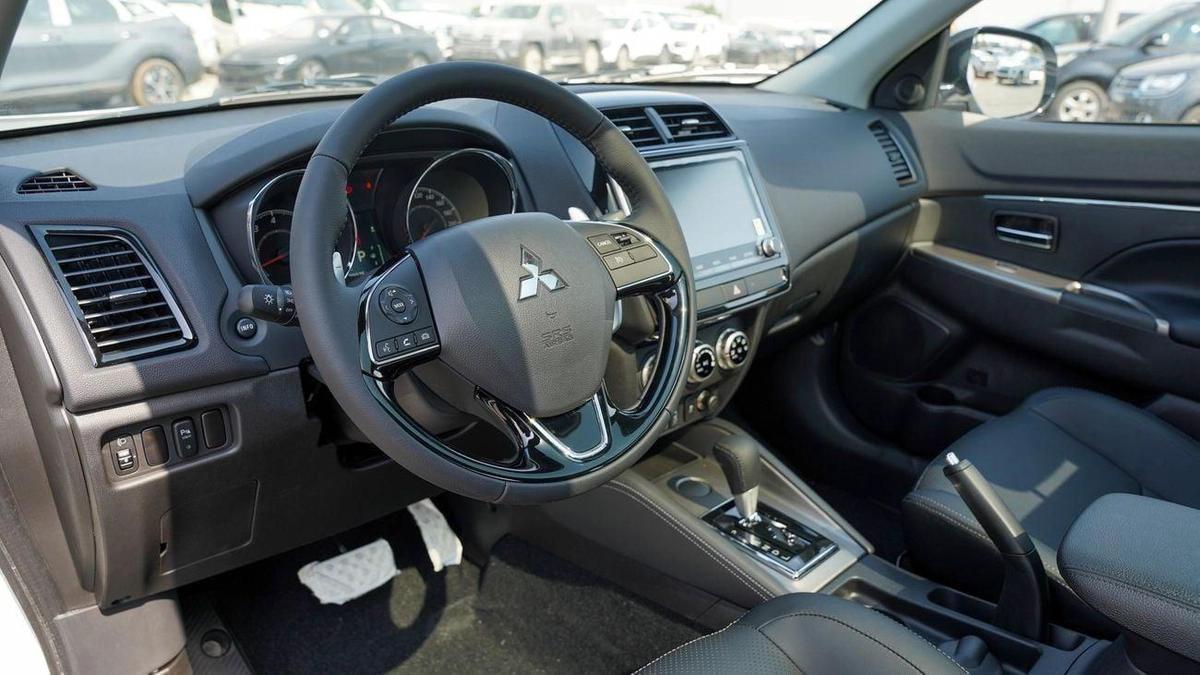 Mitsubishi ASX Brand New Mitsubishi ASX Luxury HighLine GLX 2026 Export 2.0L 2WD Petrol A\T|White/Black|ASX-LUX-HL--4-4