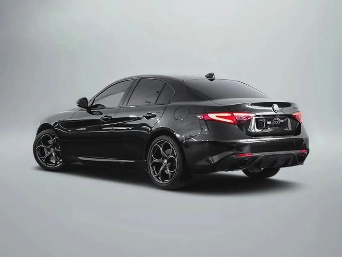 2,770 AED / 60 months | 0% DP | 2023 Alfa Romeo Giulia Estrema / Alfa Romeo Warranty-1-1