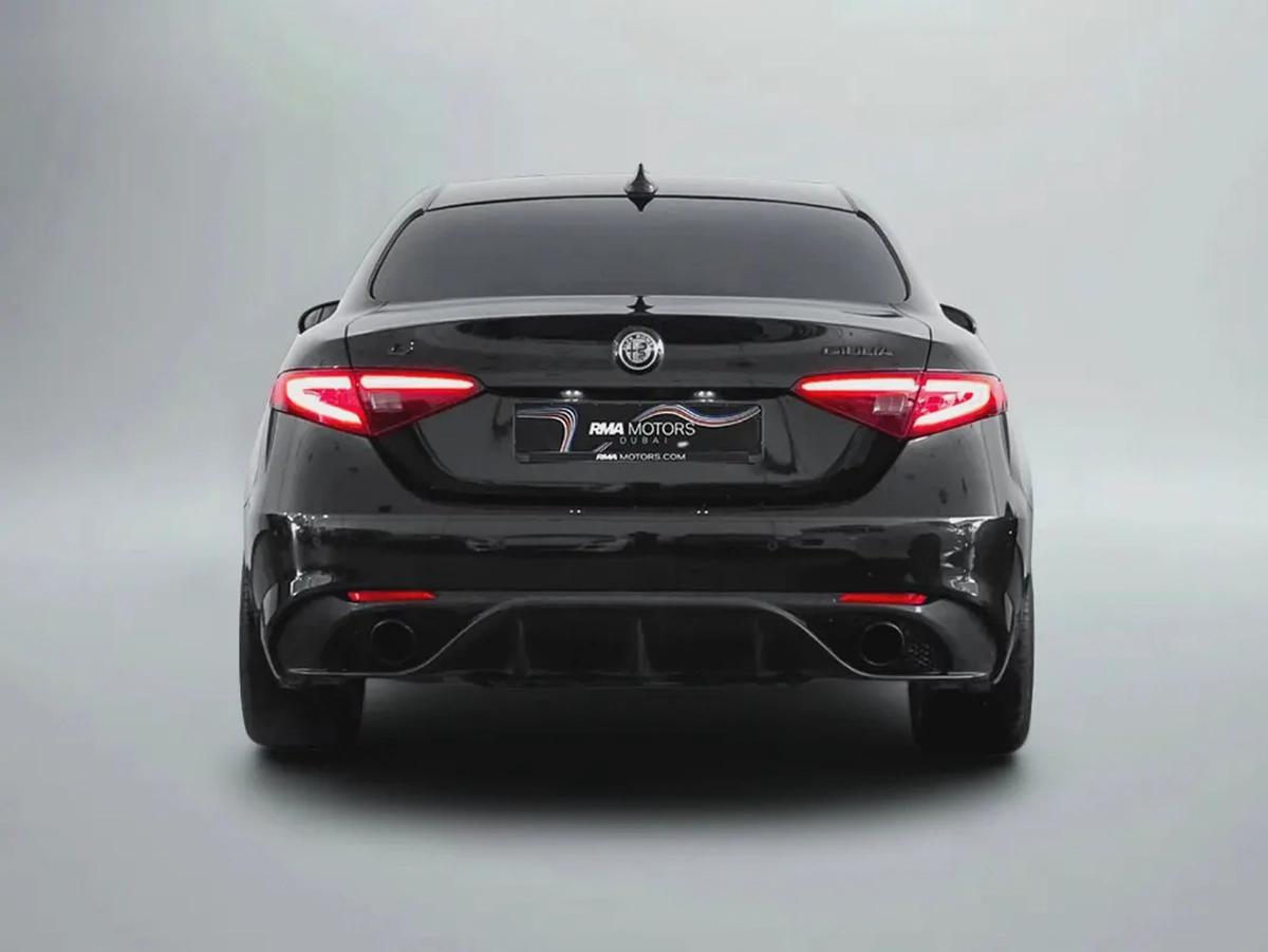 2,770 AED / 60 months | 0% DP | 2023 Alfa Romeo Giulia Estrema / Alfa Romeo Warranty-3-3