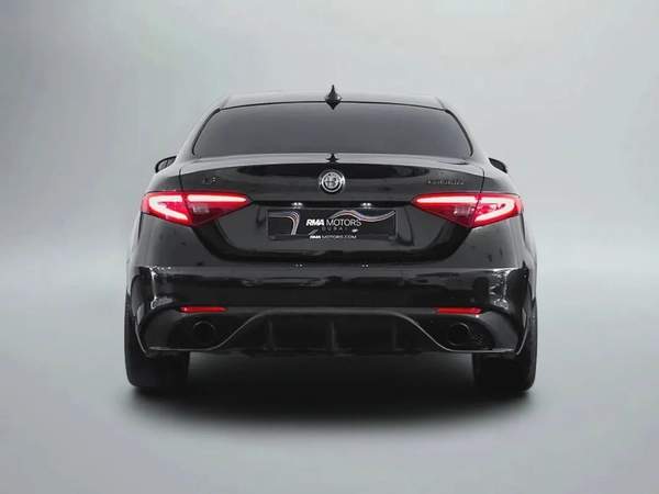 2,770 AED / 60 months | 0% DP | 2023 Alfa Romeo Giulia Estrema / Alfa Romeo Warranty