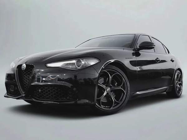 2,770 AED / 60 months | 0% DP | 2023 Alfa Romeo Giulia Estrema / Alfa Romeo Warranty