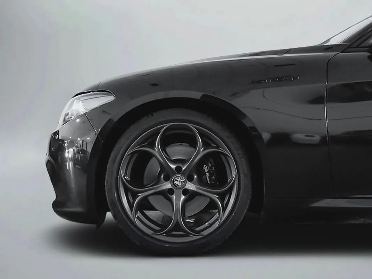 2,770 AED / 60 months | 0% DP | 2023 Alfa Romeo Giulia Estrema / Alfa Romeo Warranty-5-5