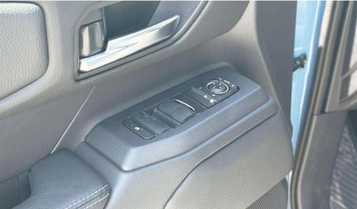 Toyota Prado TOYOTA PRADO 2.4 PETROL FIRST EDITION-13-13