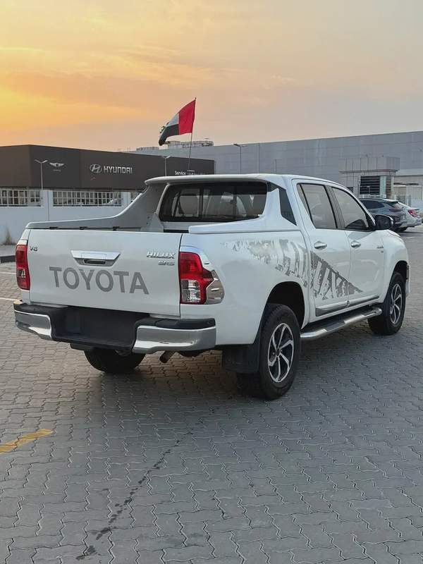 Toyota HILUX 2018 TRD V6 4.0 clean car