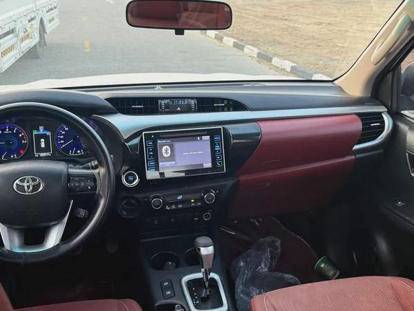 Toyota HILUX 2018 TRD V6 4.0 clean car