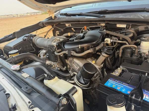 Toyota HILUX 2018 TRD V6 4.0 clean car