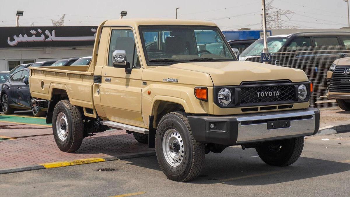 Toyota Land Cruiser Pick Up 4.0L Oman Specs-0-0