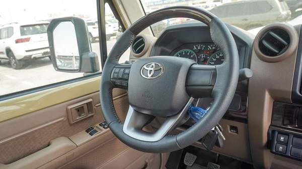 Toyota Land Cruiser Pick Up 4.0L Oman Specs