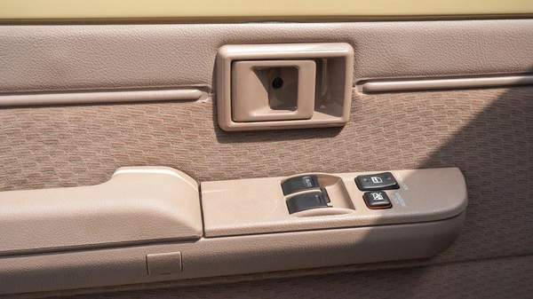 Toyota Land Cruiser Pick Up 4.0L Oman Specs