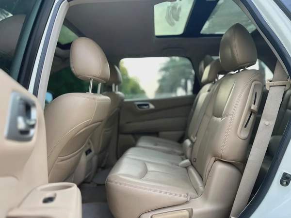 Nissan Pathfinder SV 2015 - GCC Specs - Well Maintained