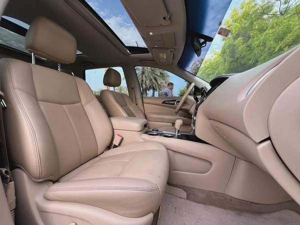 Nissan Pathfinder SV 2015 - GCC Specs - Well Maintained