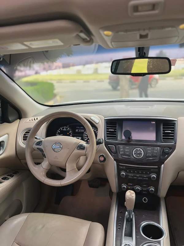 Nissan Pathfinder SV 2015 - GCC Specs - Well Maintained