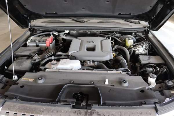 TOYOTA PRADO / 2.8L DIESEL V4 / Only for Africa Special Price