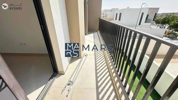 Spacious three bedroom corner unit with bigger layout available for rent in Nasma residence