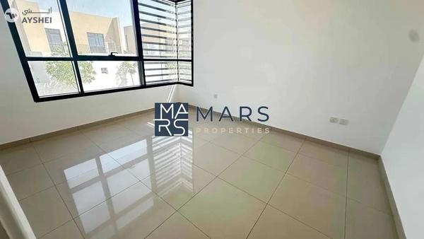 Spacious three bedroom corner unit with bigger layout available for rent in Nasma residence