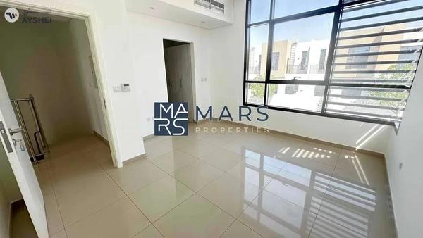 Spacious three bedroom corner unit with bigger layout available for rent in Nasma residence