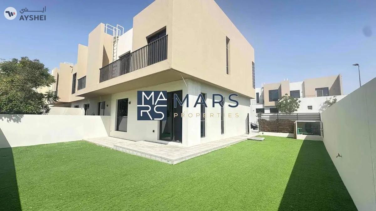 Spacious three bedroom corner unit with bigger layout available for rent in Nasma residence-0-landscape