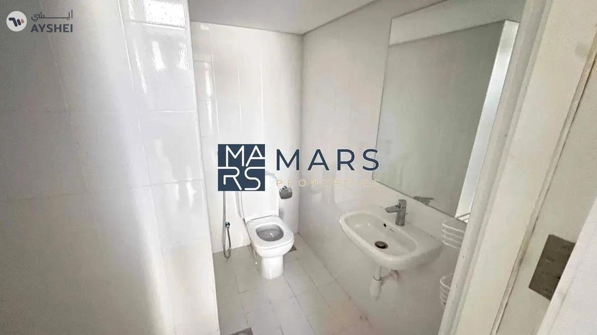 Spacious three bedroom corner unit with bigger layout available for rent in Nasma residence-7-7