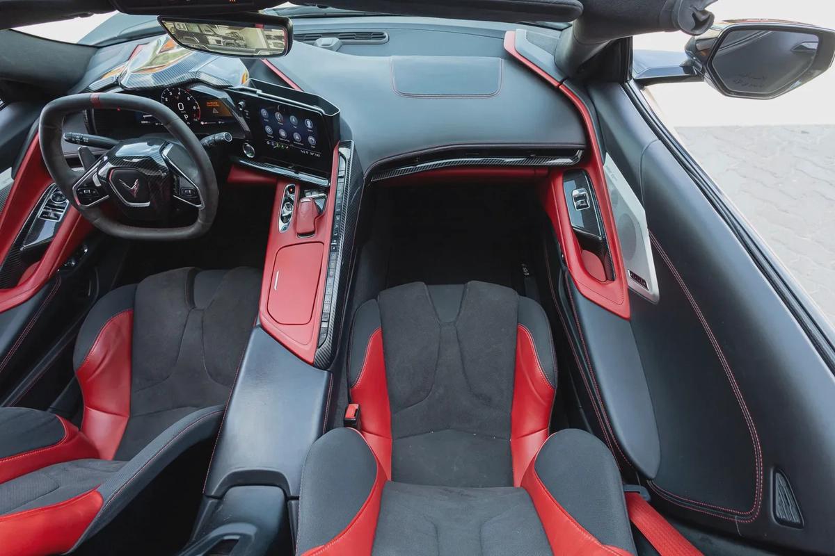 Chevrolet Corvette 2020-4-4