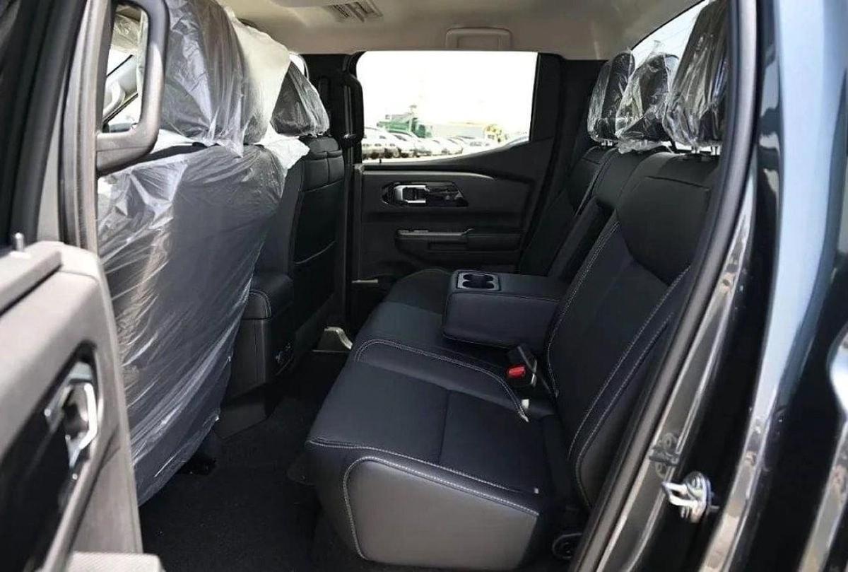 Mitsubishi L200 MITSUBISHI L200 SPORTERO 2.4L DIESEL 2025-9-9