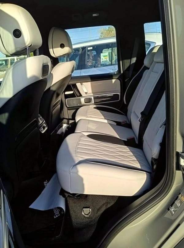 Mercedes Benz G63 AMG MERCEDES G 63- GREY INSIDE WHITE