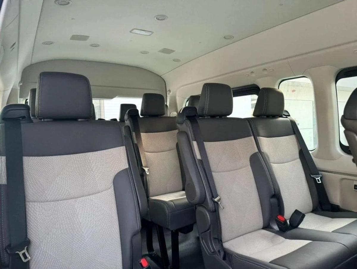 Toyota Hiace 2.8L DIESEL GL FULL OPTION M/T 2025-4-4